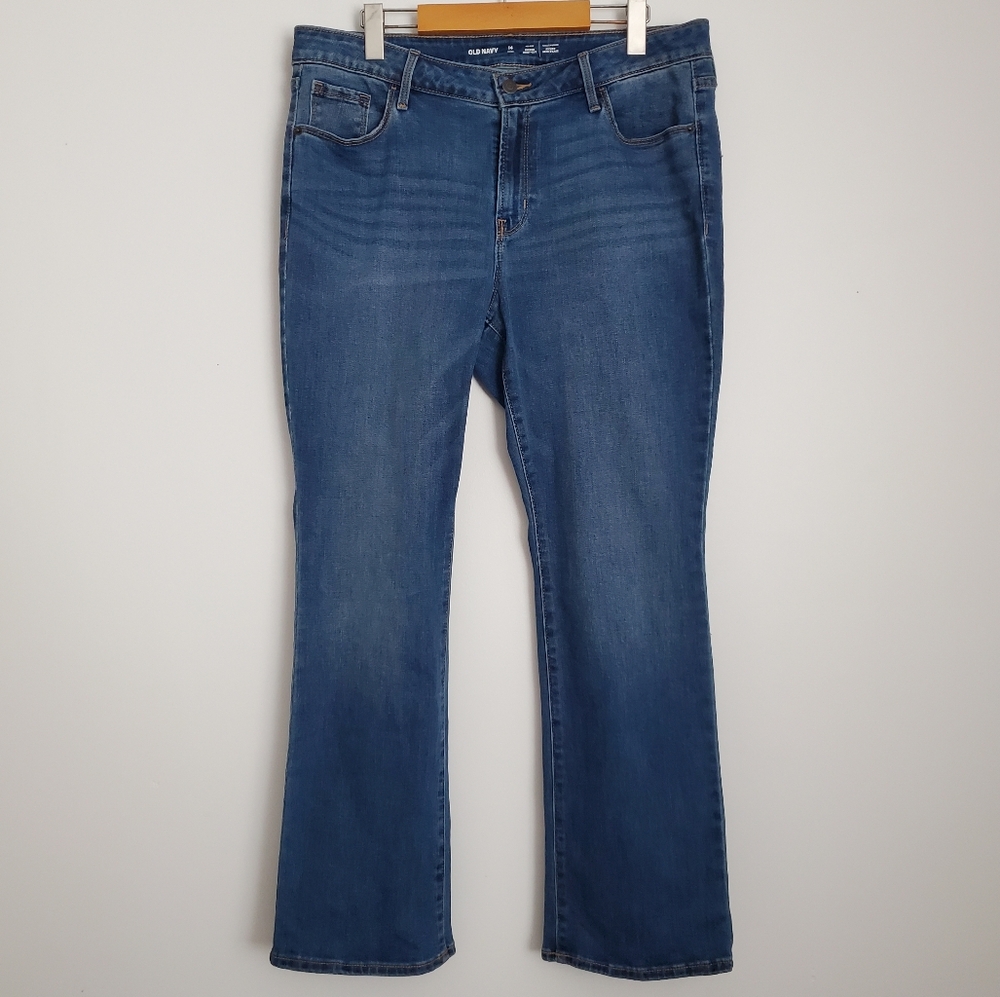 Mid-Rise Bootcut Jeans Size 14 Short